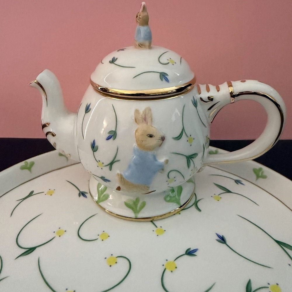 Royal Danube Peter Rabbit Tea Set Elegant Hand Painted Gilt Floral Child's Size - Picture 2 of 12